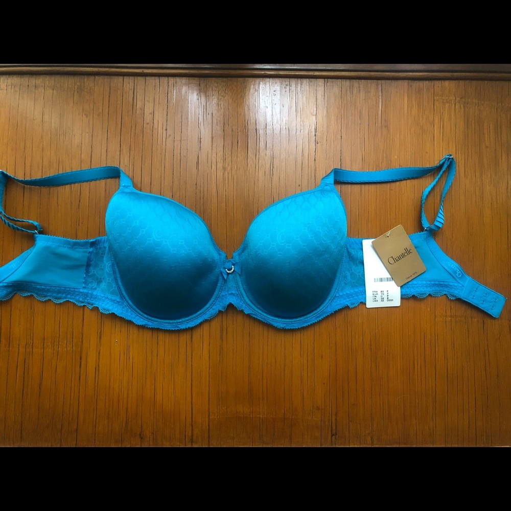 NWT - Chantelle bra